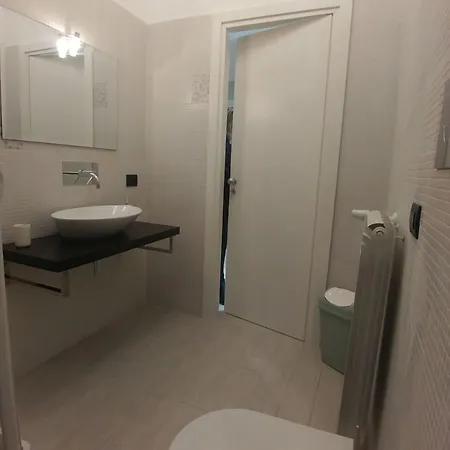Oda ve Kahvaltı I Portici 2*