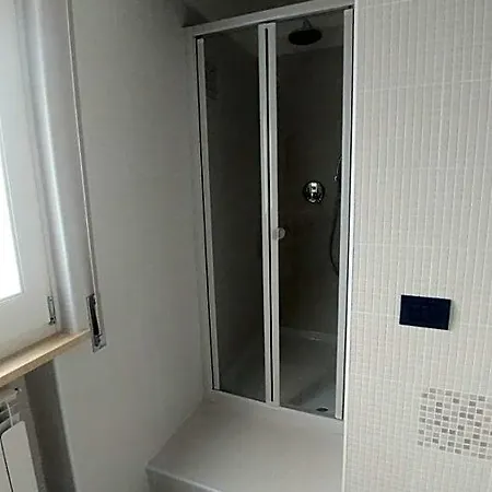 לינה וארוחת בוקר I Portici קטנזארו